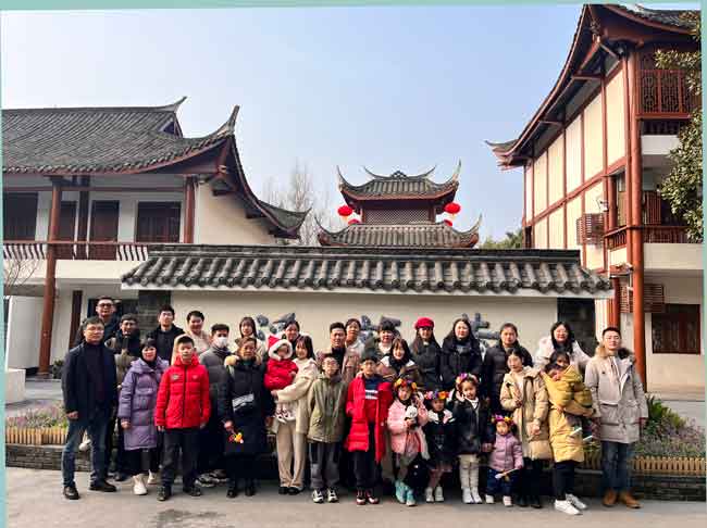 黄龙溪团建.jpg